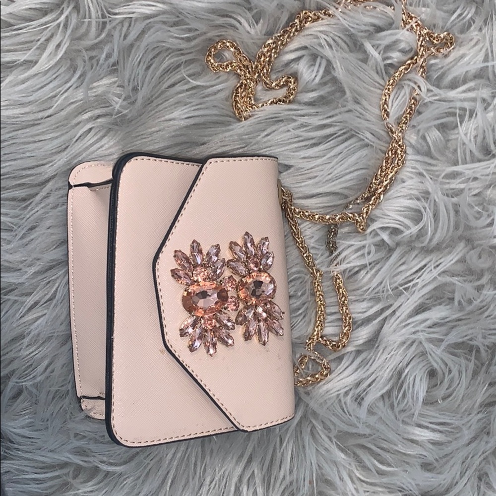 Light pink small shoulder bag